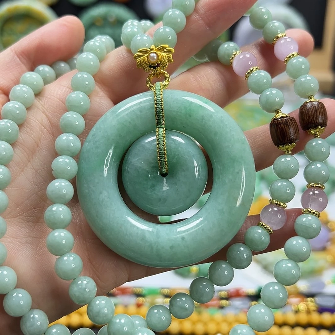 翡翠未镶嵌手链吊坠