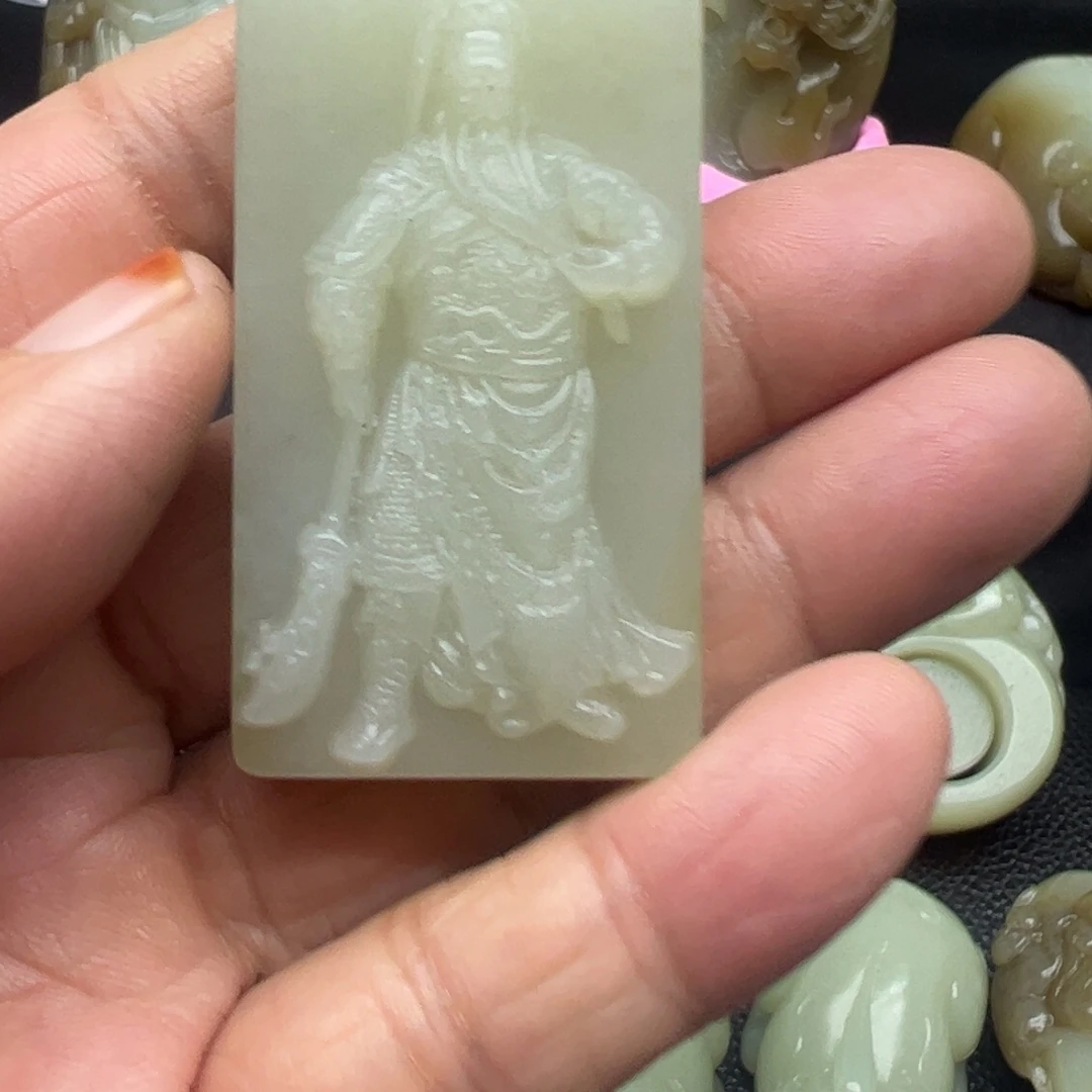 和田玉（糖玉）未镶嵌颈饰