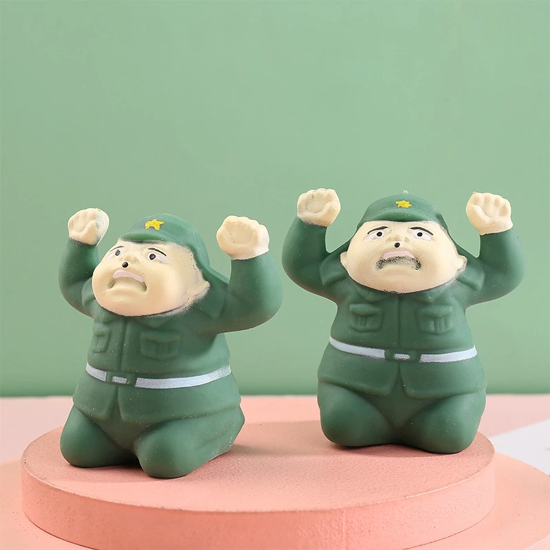 解压玩具创意解压小8嘎绿色鬼子8嘎减压捏捏乐摆件整蛊鬼子投降