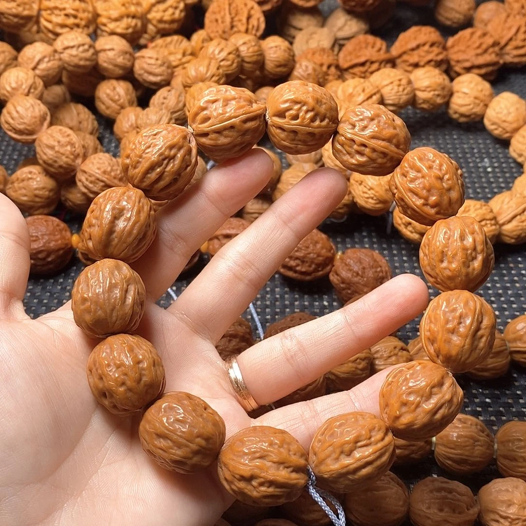 文玩核桃吊坠光头粗筋