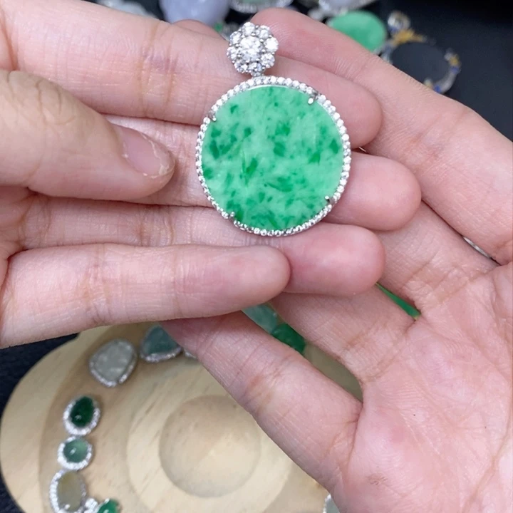 颈饰未镶嵌翡翠11