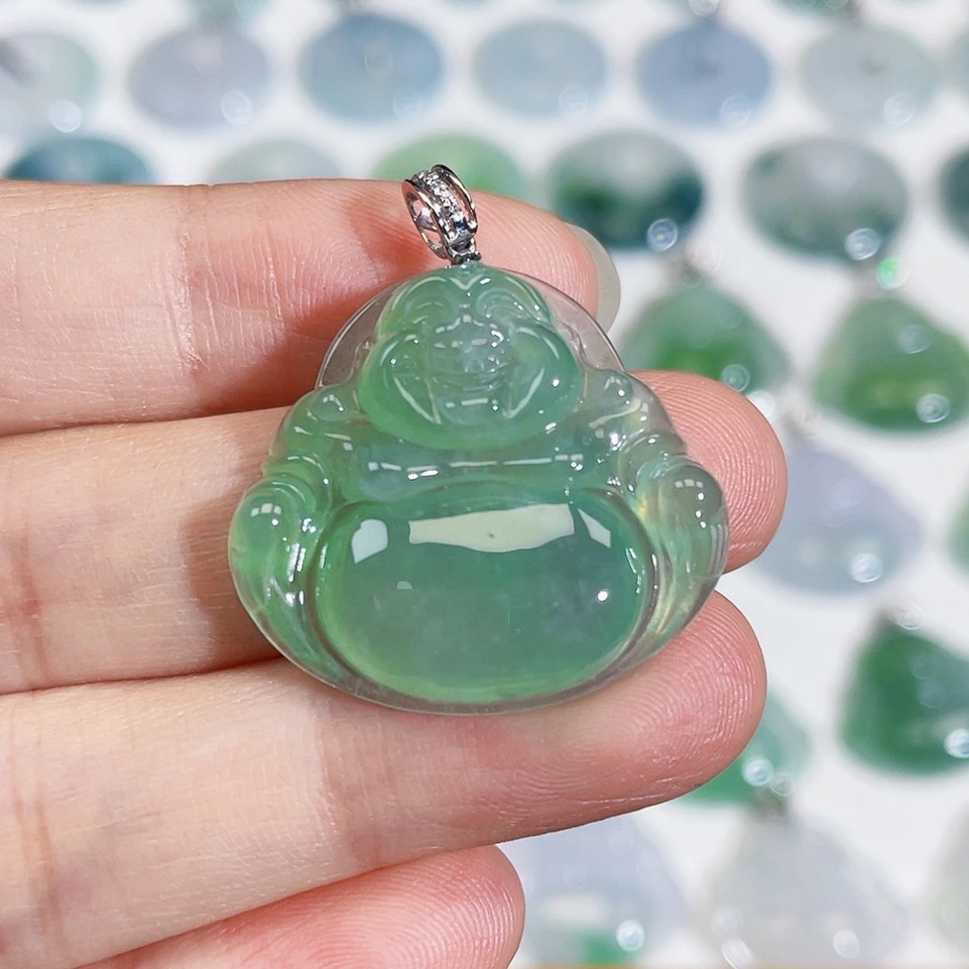 颈饰18K金镶嵌翡翠吊坠