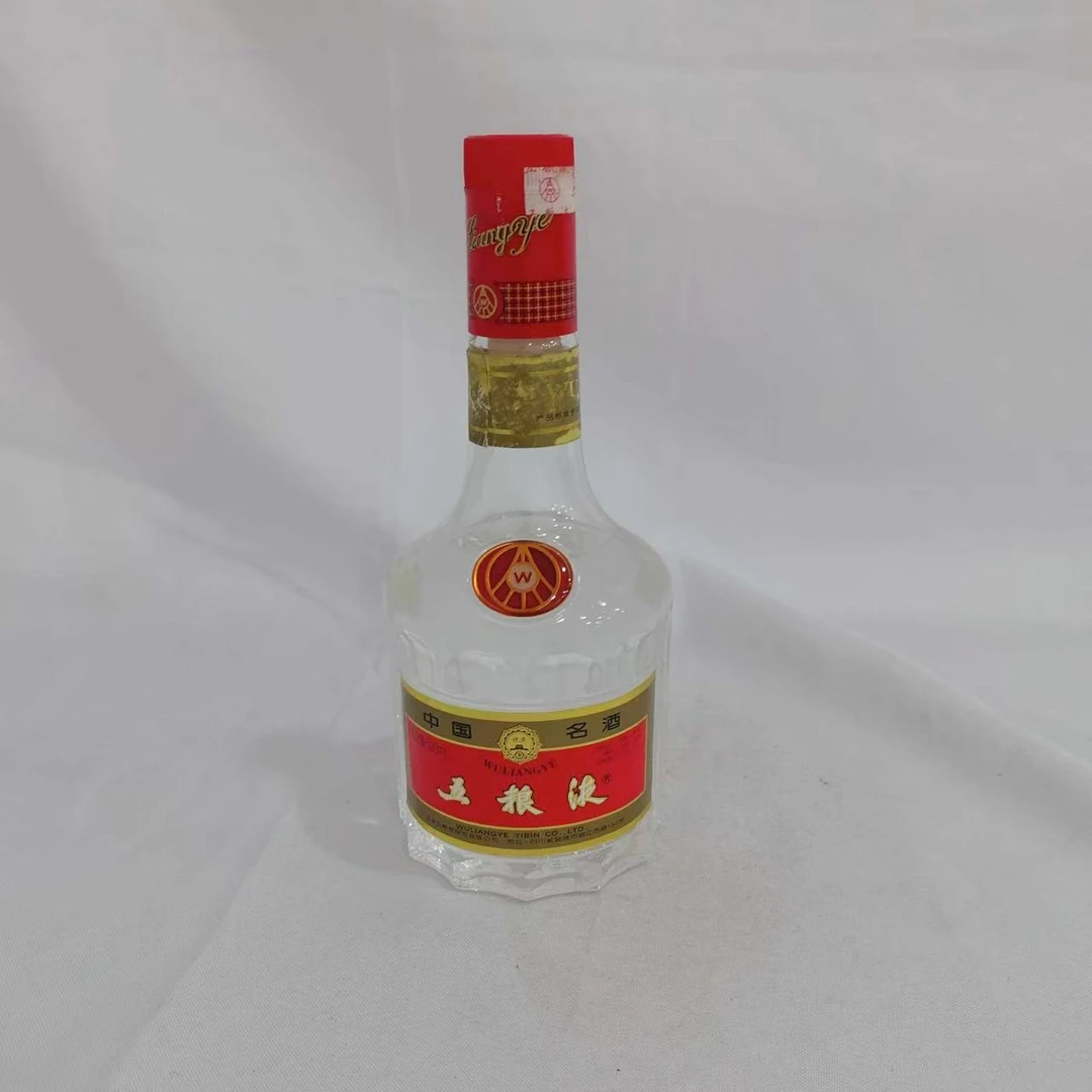 2001年五粮液天地盖 52% 16050