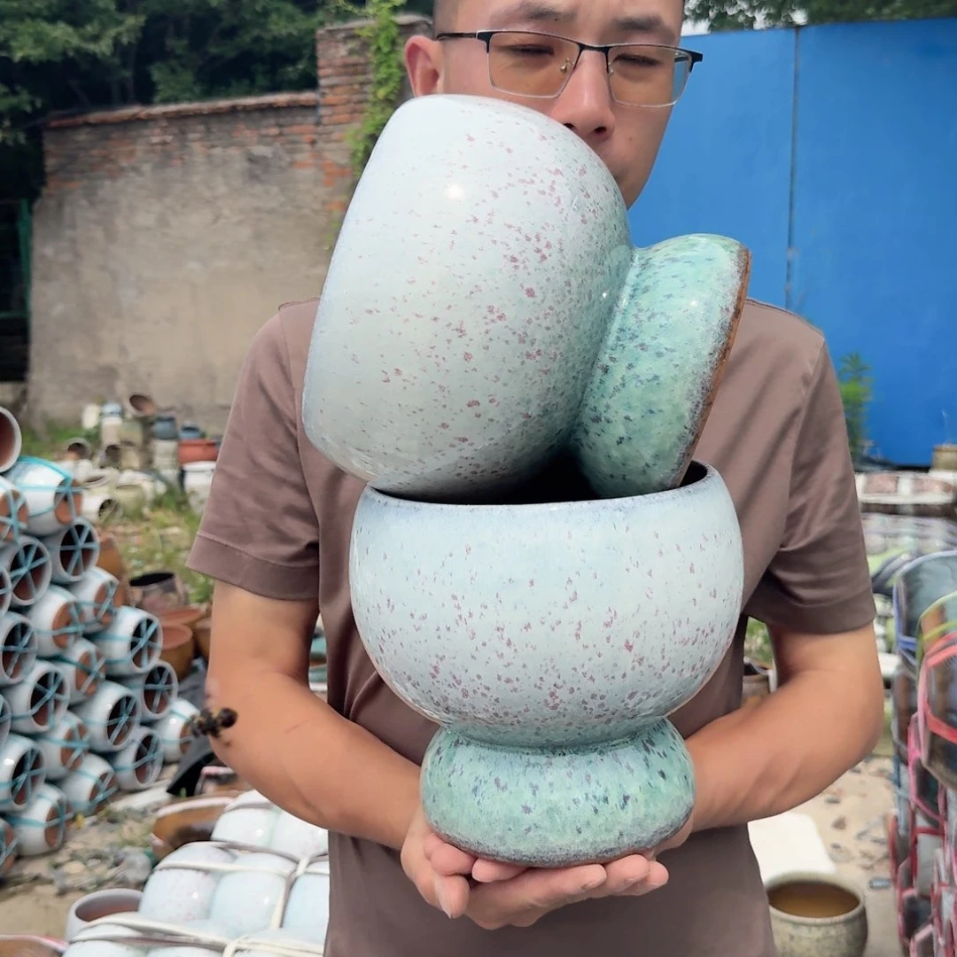 紫砂花盆口19高19（两个球薰衣草