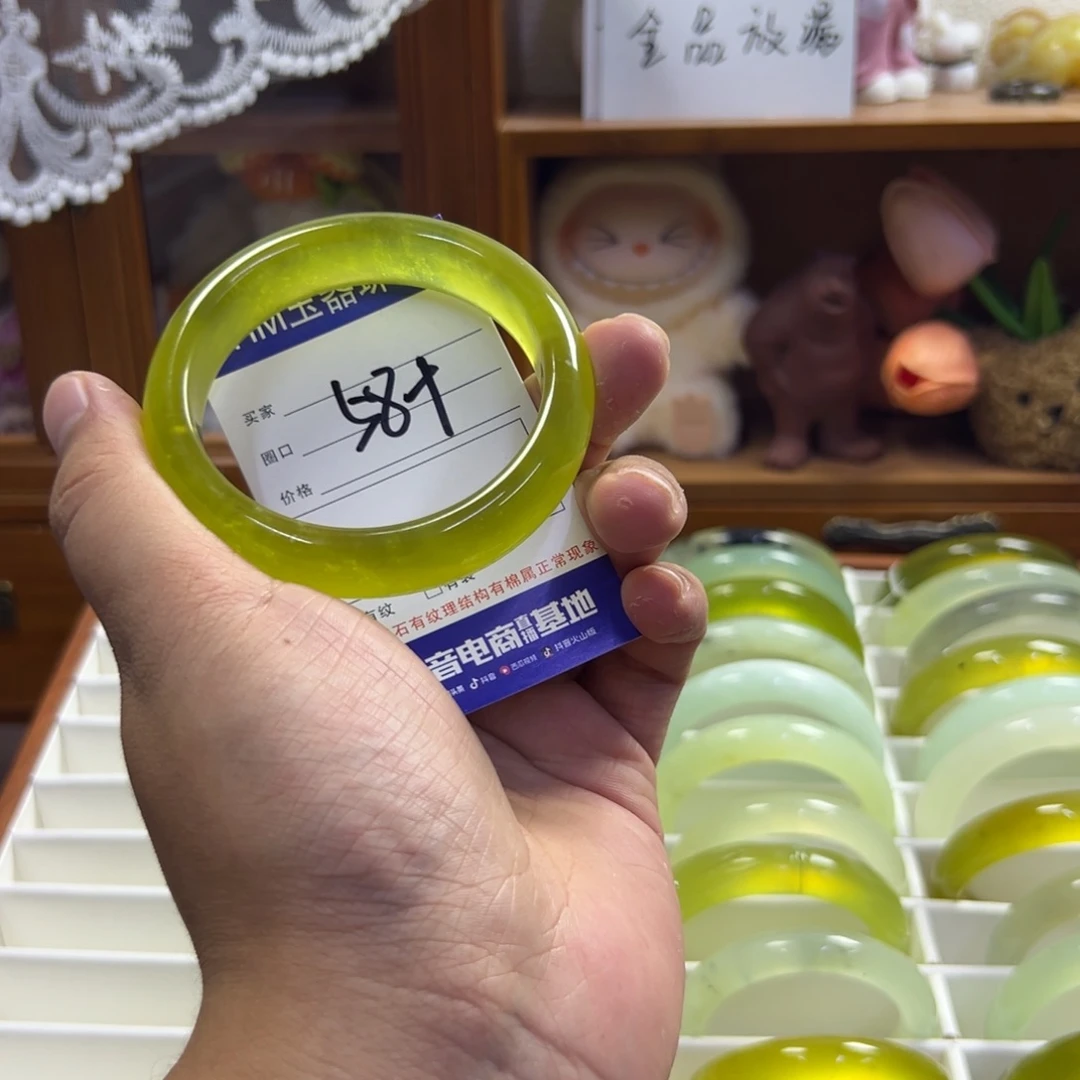 蛇纹石玉未镶嵌手镯588