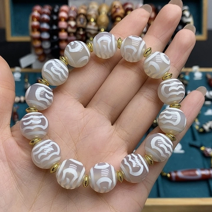 玛瑙/玉髓颈饰合金