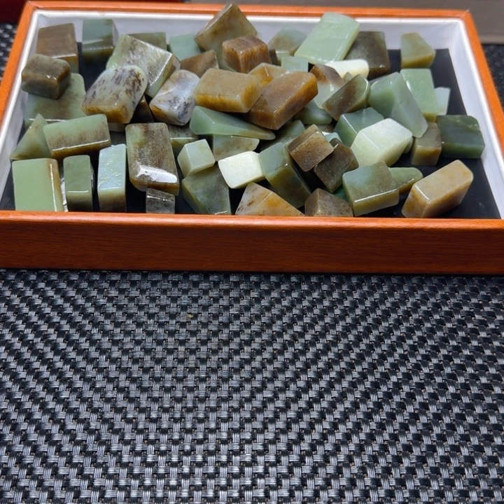 未镶嵌和田玉（糖玉）珠宝半成品