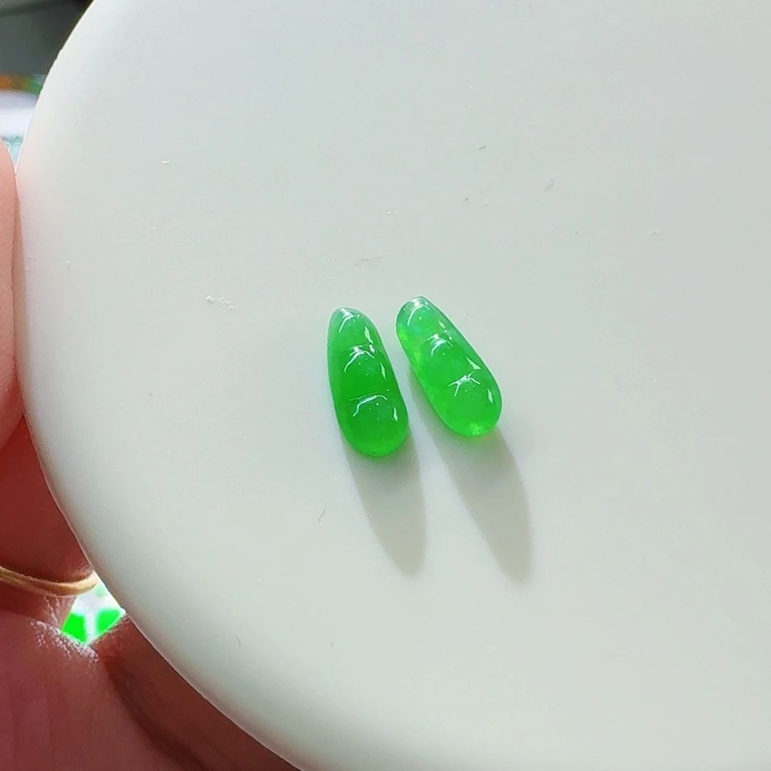 翡翠颈饰未镶嵌裸石