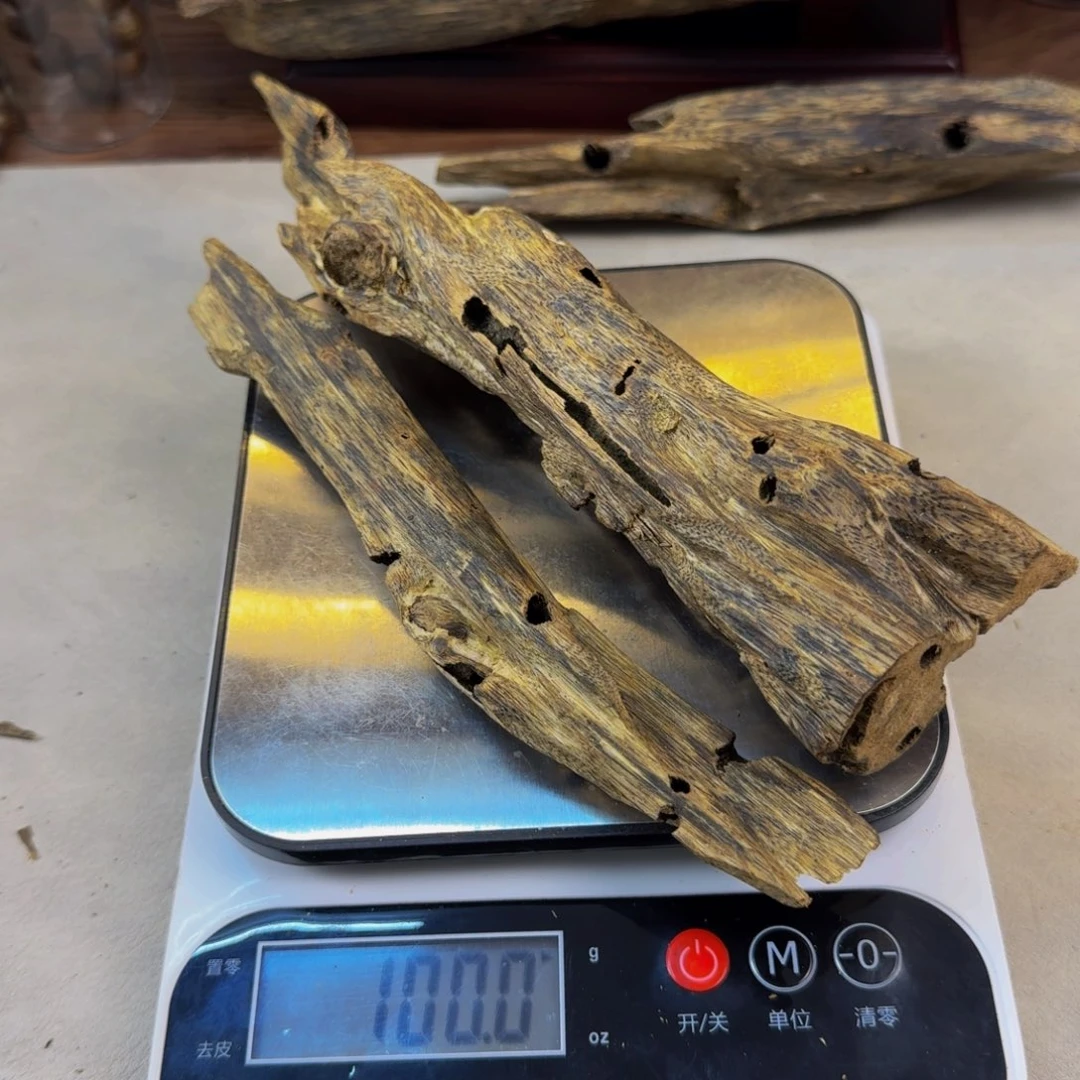沉香沉香碎屑鹏*白棋虫漏香100克