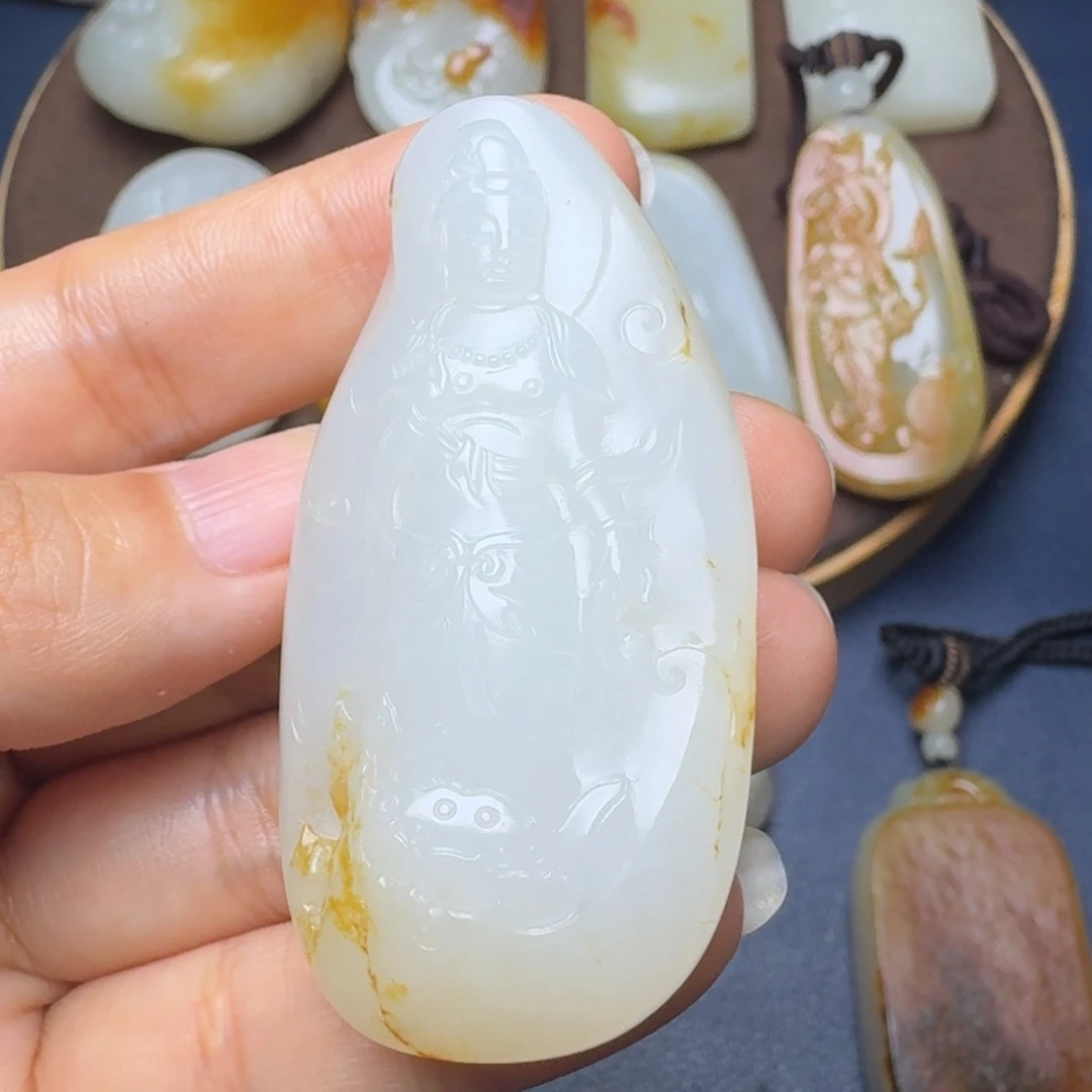 和田玉未镶嵌颈饰