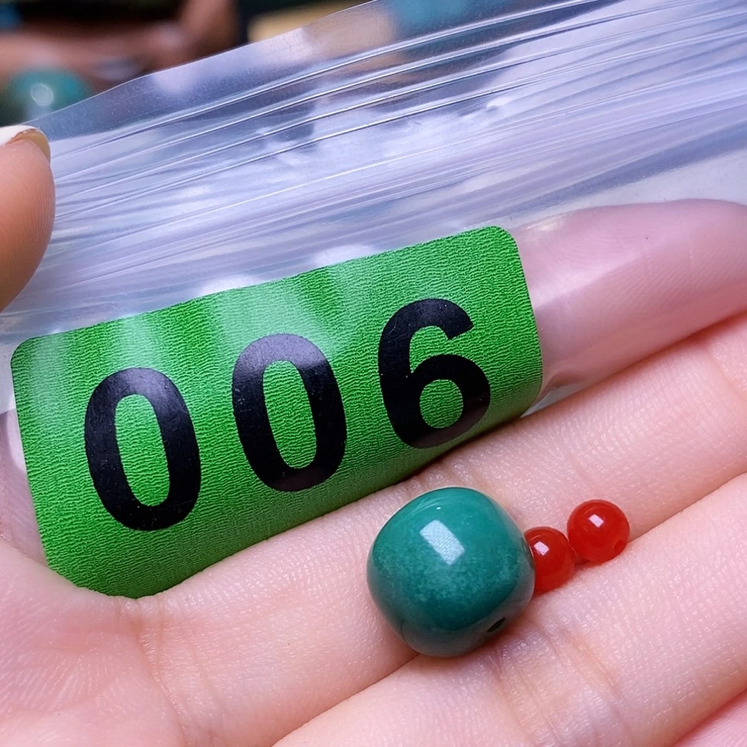 南红玛瑙未镶嵌珠宝奇石