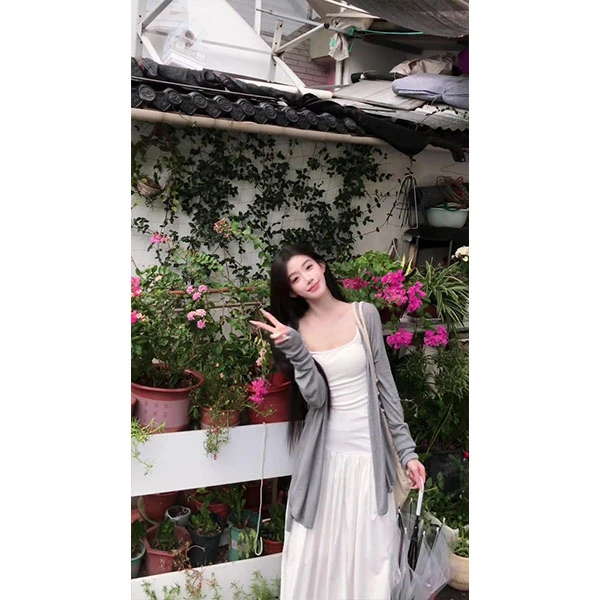 秋装搭配一整套装2025新款巨好看气质时尚开衫淑女吊带连衣裙女装