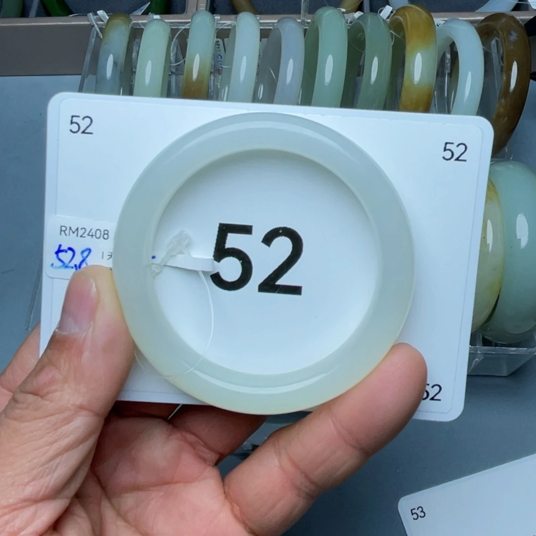 和田玉手镯未镶嵌恬*