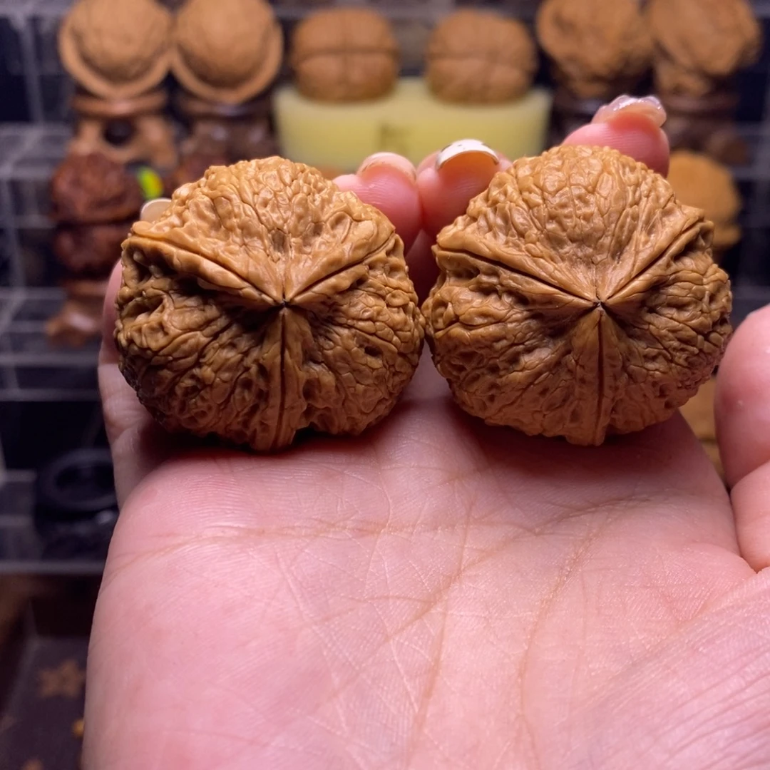 惊***梦把件文玩核桃Z13虎王三棱37尺