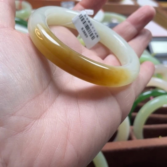 【闪购商品】和田玉手镯未镶嵌57.1