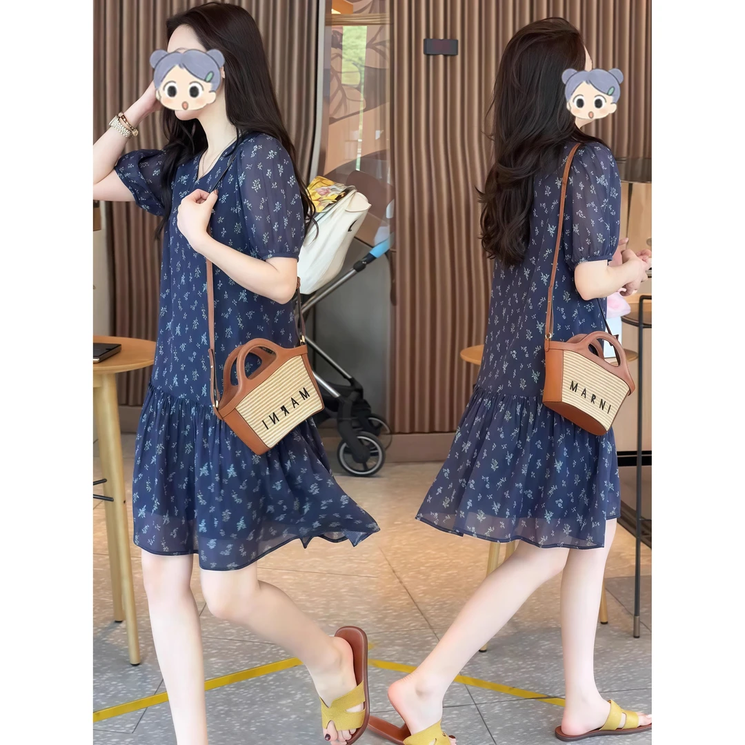 碎花V领短袖连衣裙女2025夏季新款韩版温柔气质度假风中长款裙子