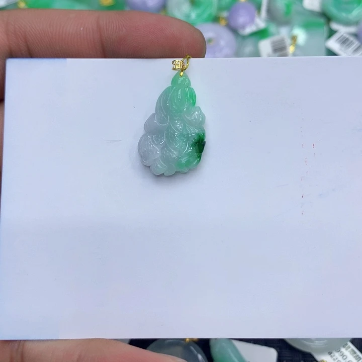 翡翠18K金镶嵌颈饰1111111