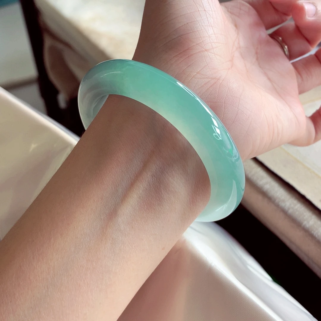 翡翠未镶嵌手镯58.2起光冰绿大圈毕业性价比十万品质A