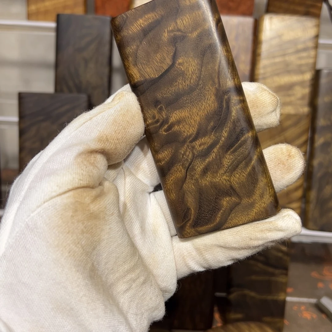 瀚***品金丝楠小叶桢楠无事牌