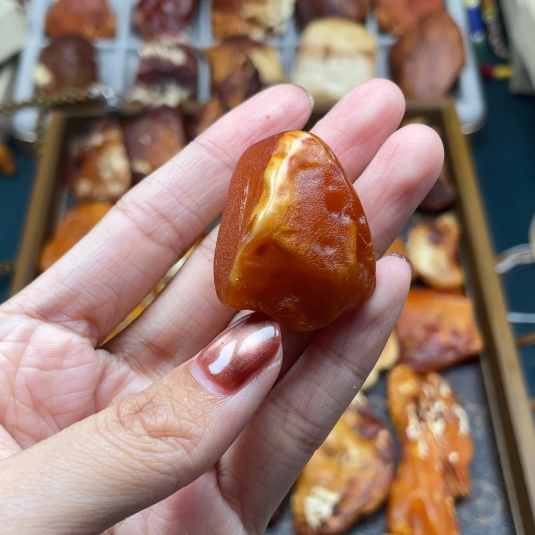 琥珀未镶嵌珠宝奇石