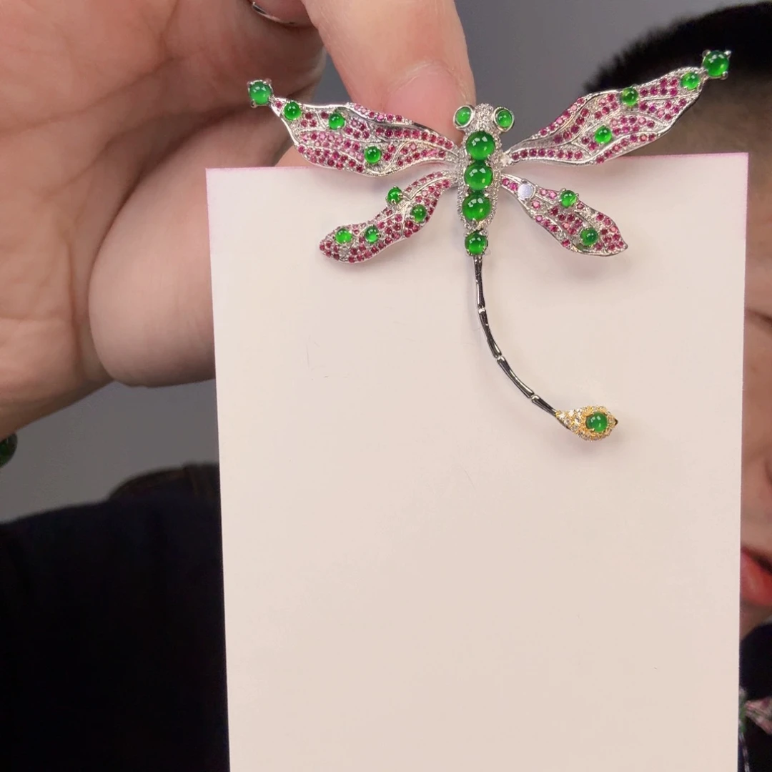 翡翠颈饰未镶嵌一件