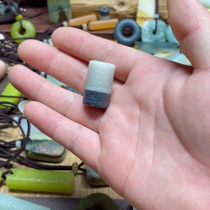 蛇纹石玉挂件未镶嵌豆*主