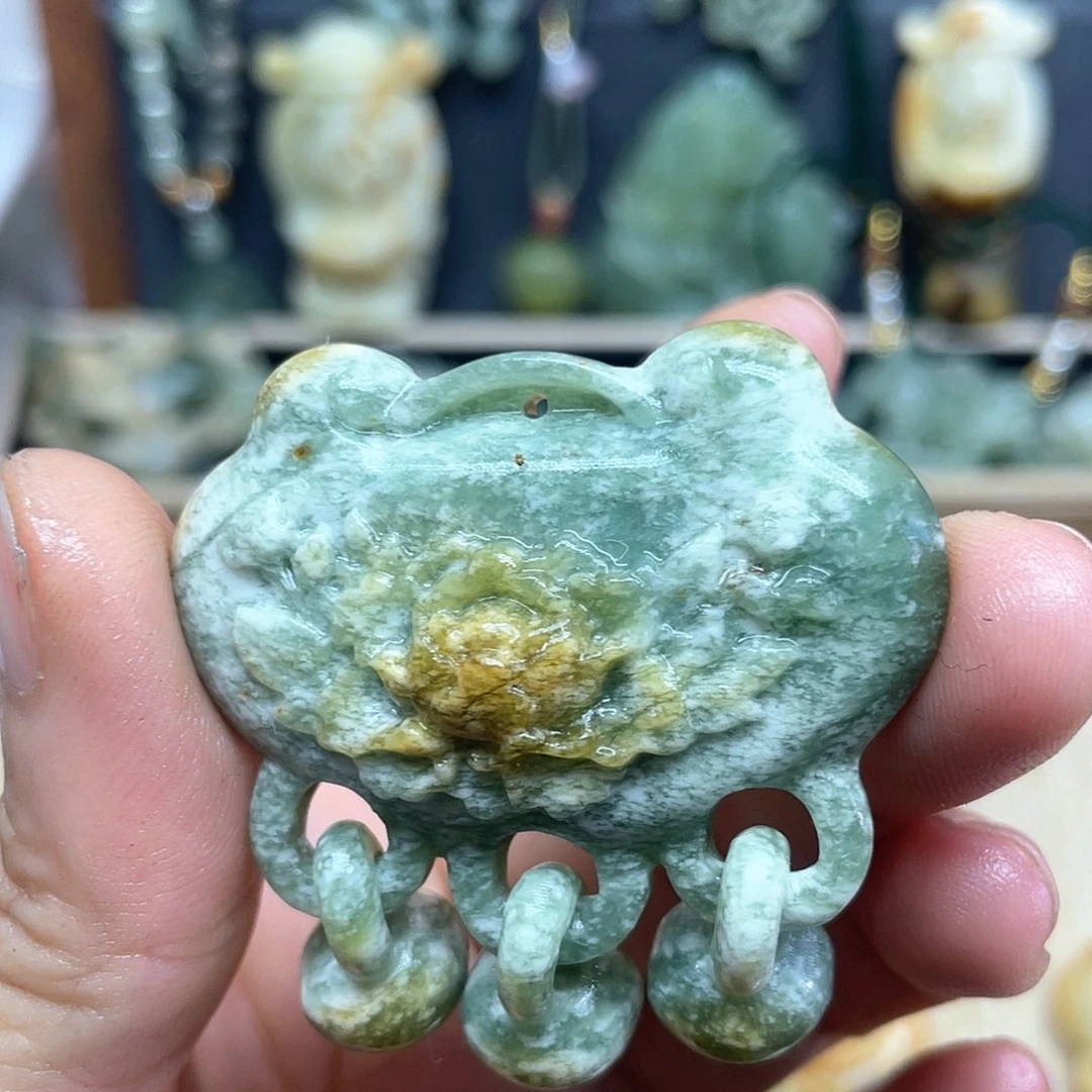 海***星未镶嵌蛇纹石玉颈饰