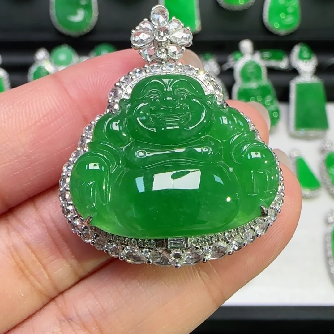 翡翠18K金镶嵌颈饰吊坠