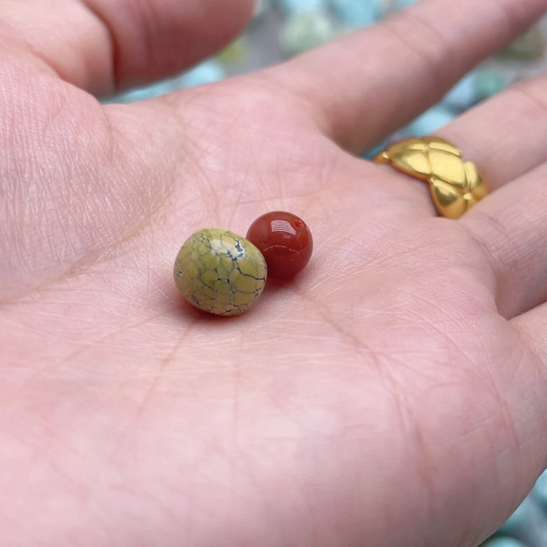 南红玛瑙未镶嵌珠宝奇石
