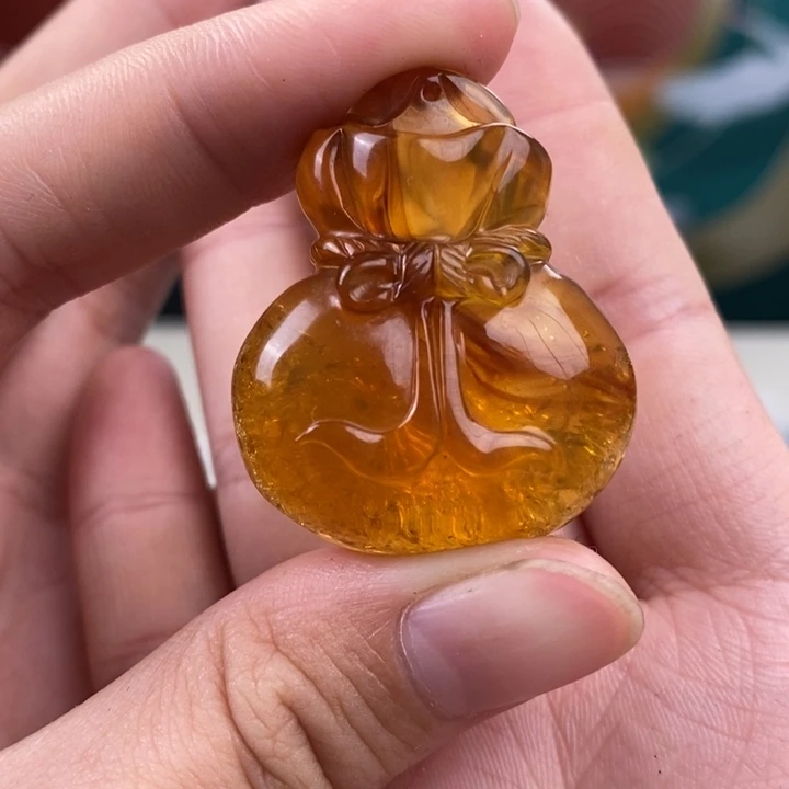 未镶嵌琥珀珠宝奇石