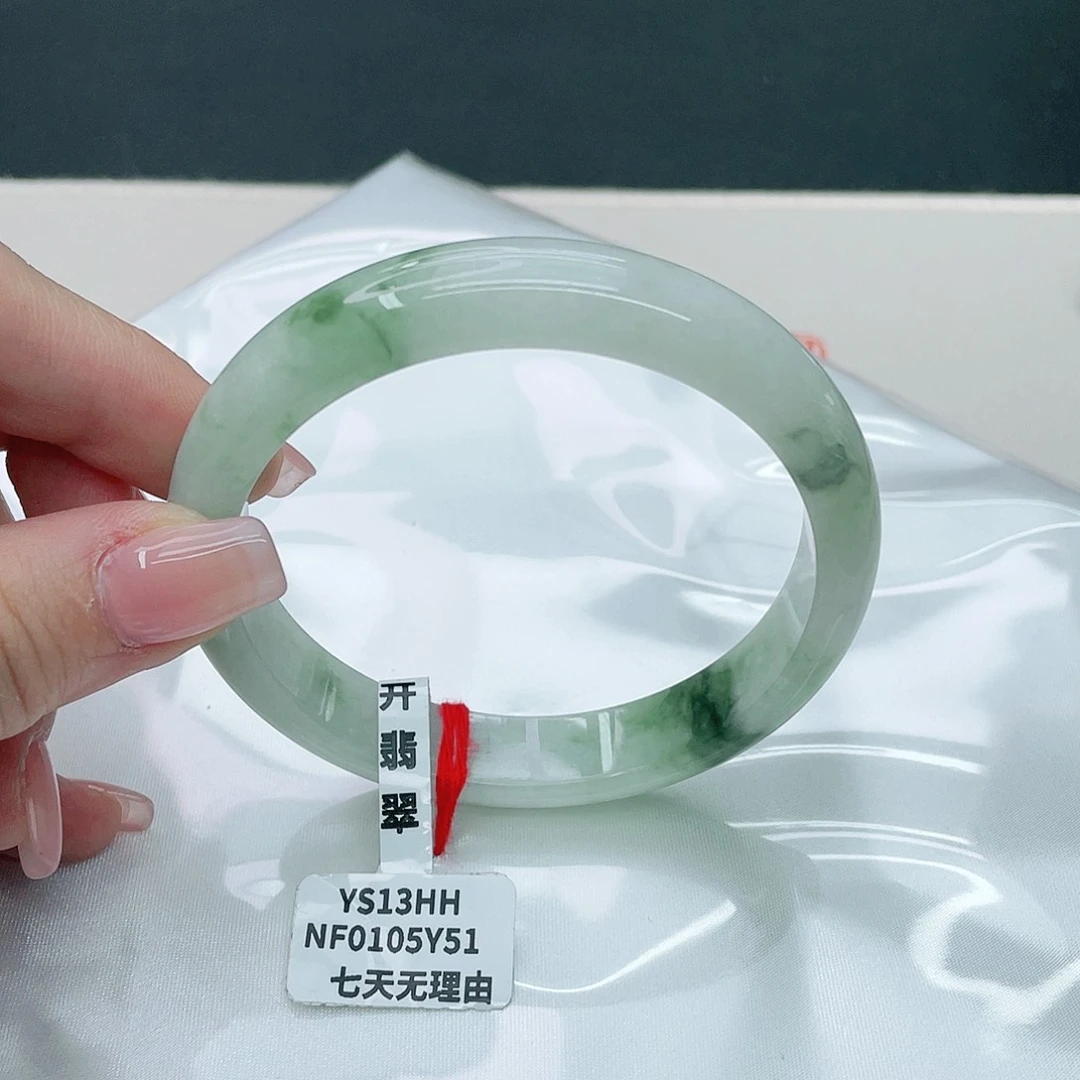 翡翠手镯未镶嵌正62.6