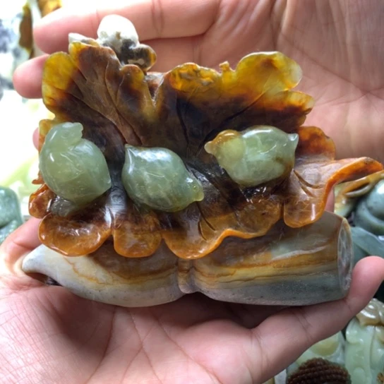 蛇纹石玉岫玉手把件未镶嵌胡*刀