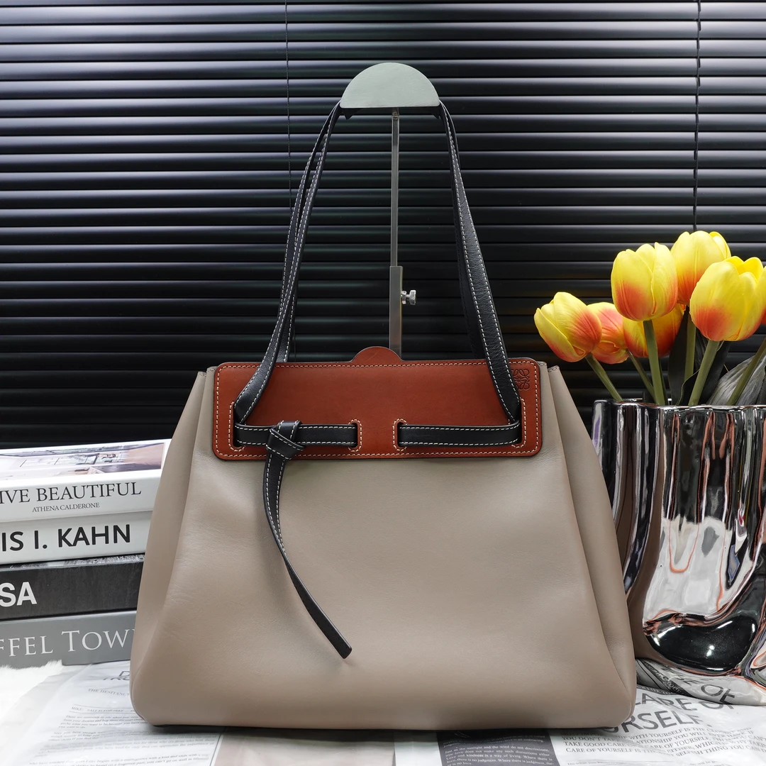 95新 LOEWE/罗意威 单肩包/T20301050