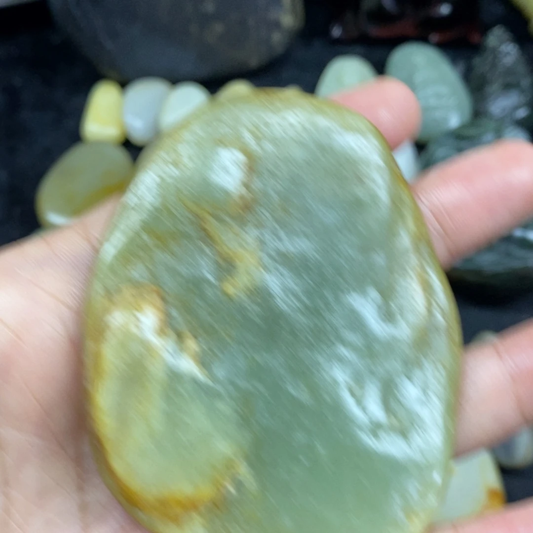 未镶嵌和田玉（糖玉）挂件