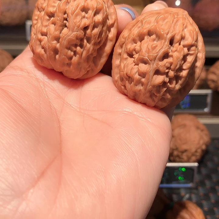 一*哥文玩核桃把件红莲