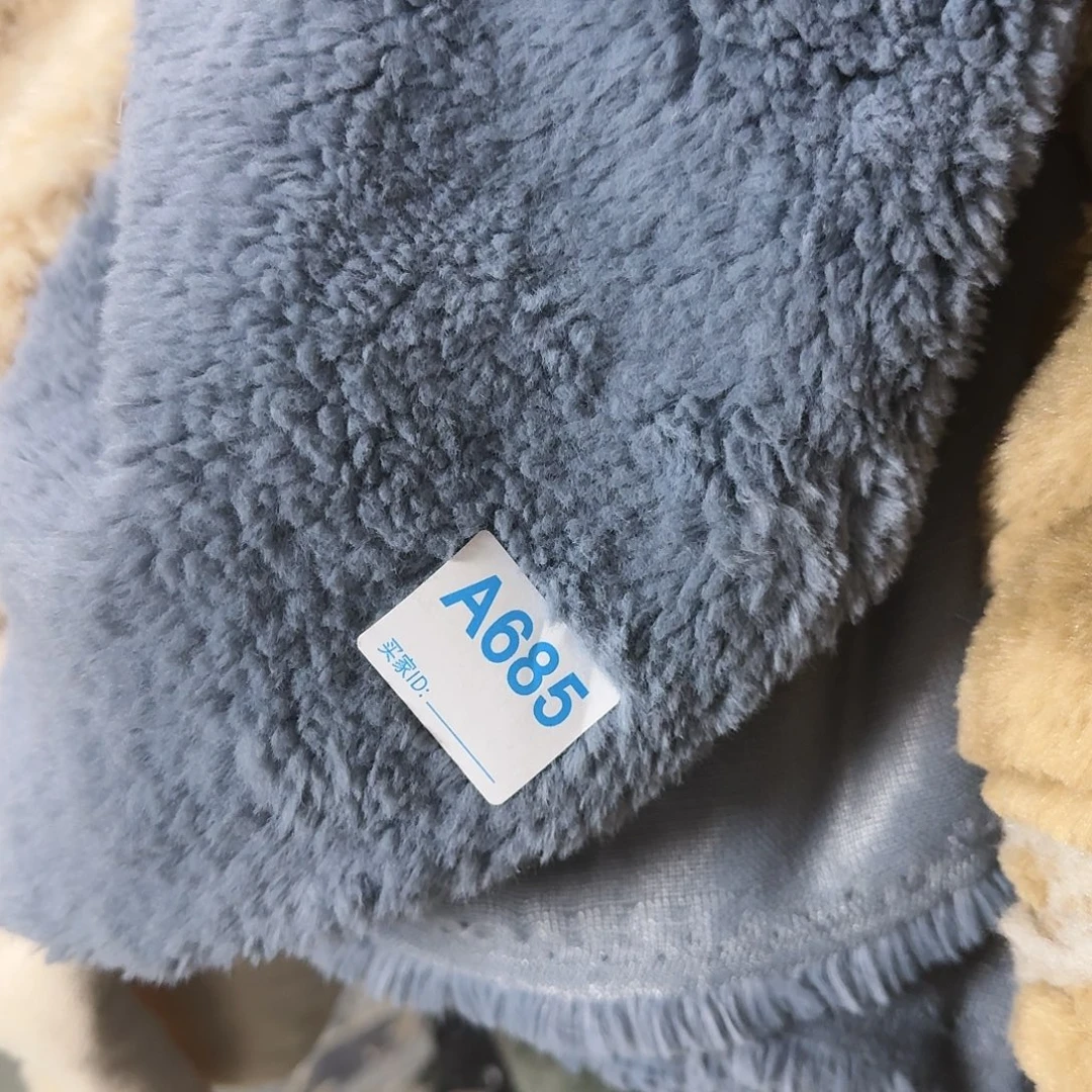 蓝色高密羊羔毛15元3米685