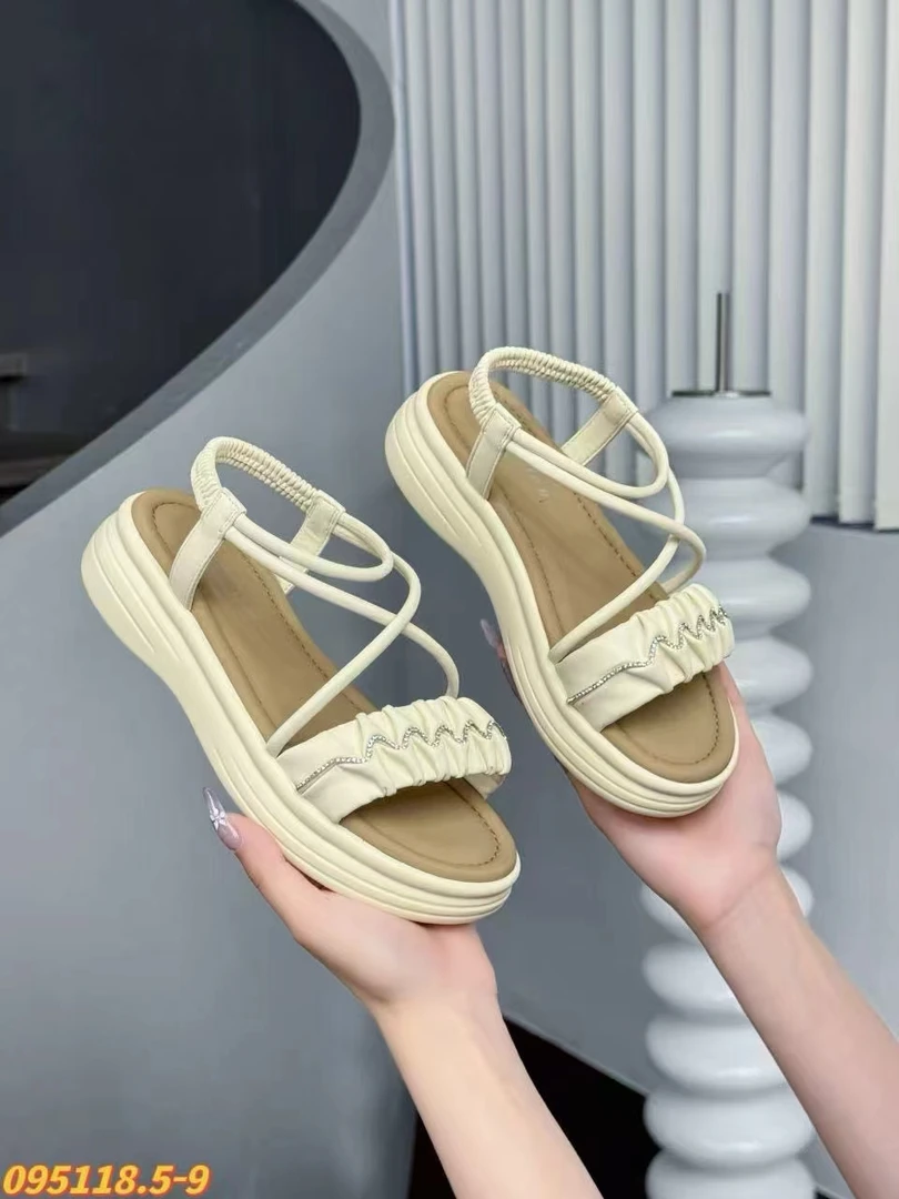 2025夏季新款厚底增高露趾凉鞋女水钻休闲百搭时尚透气沙滩凉鞋女