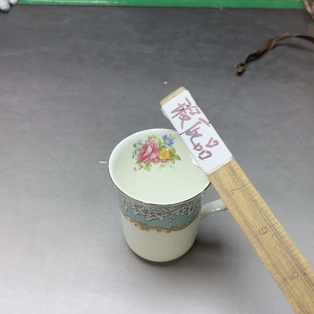 小****瓷片健健康康快快乐乐