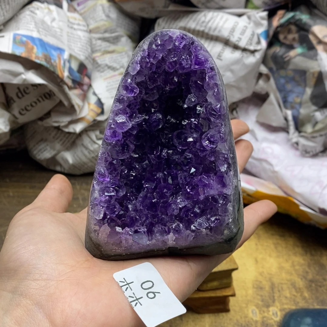 紫晶乌拉圭未镶嵌