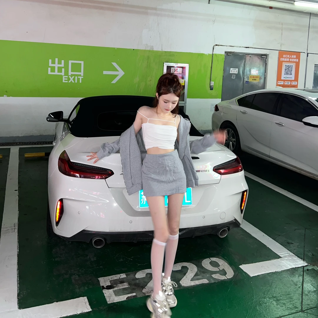 韩系休闲百搭连帽长袖外套加短款半身裙两件套