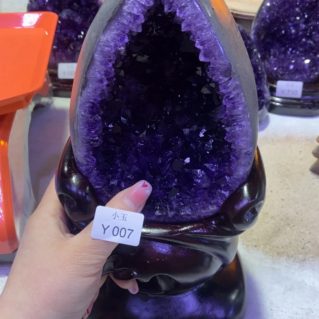 水晶摆件未镶嵌冬**辉摆件