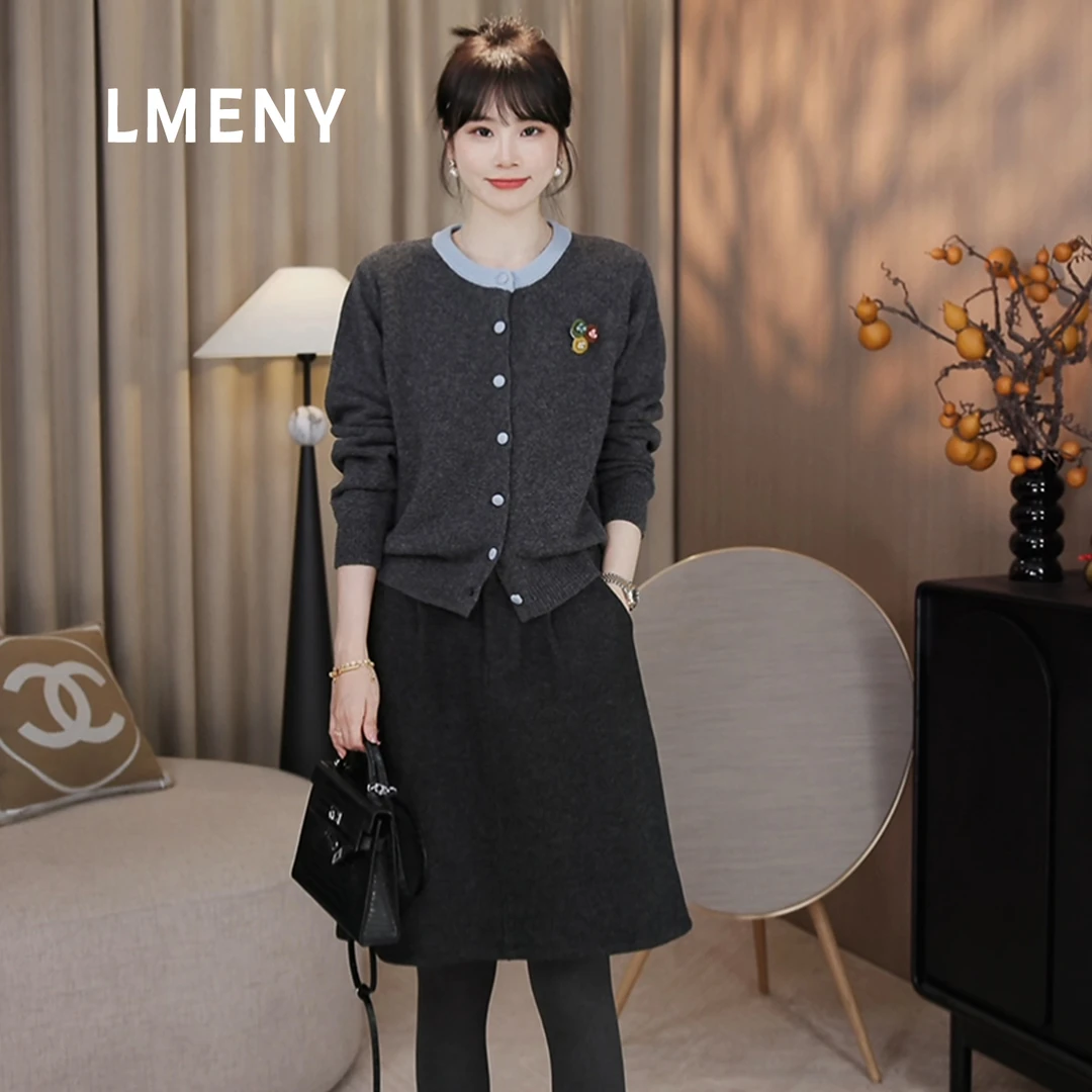 LMENY“三朵花“减龄小心机~绵羊毛撞色圆领小花点缀针织衫25DM007