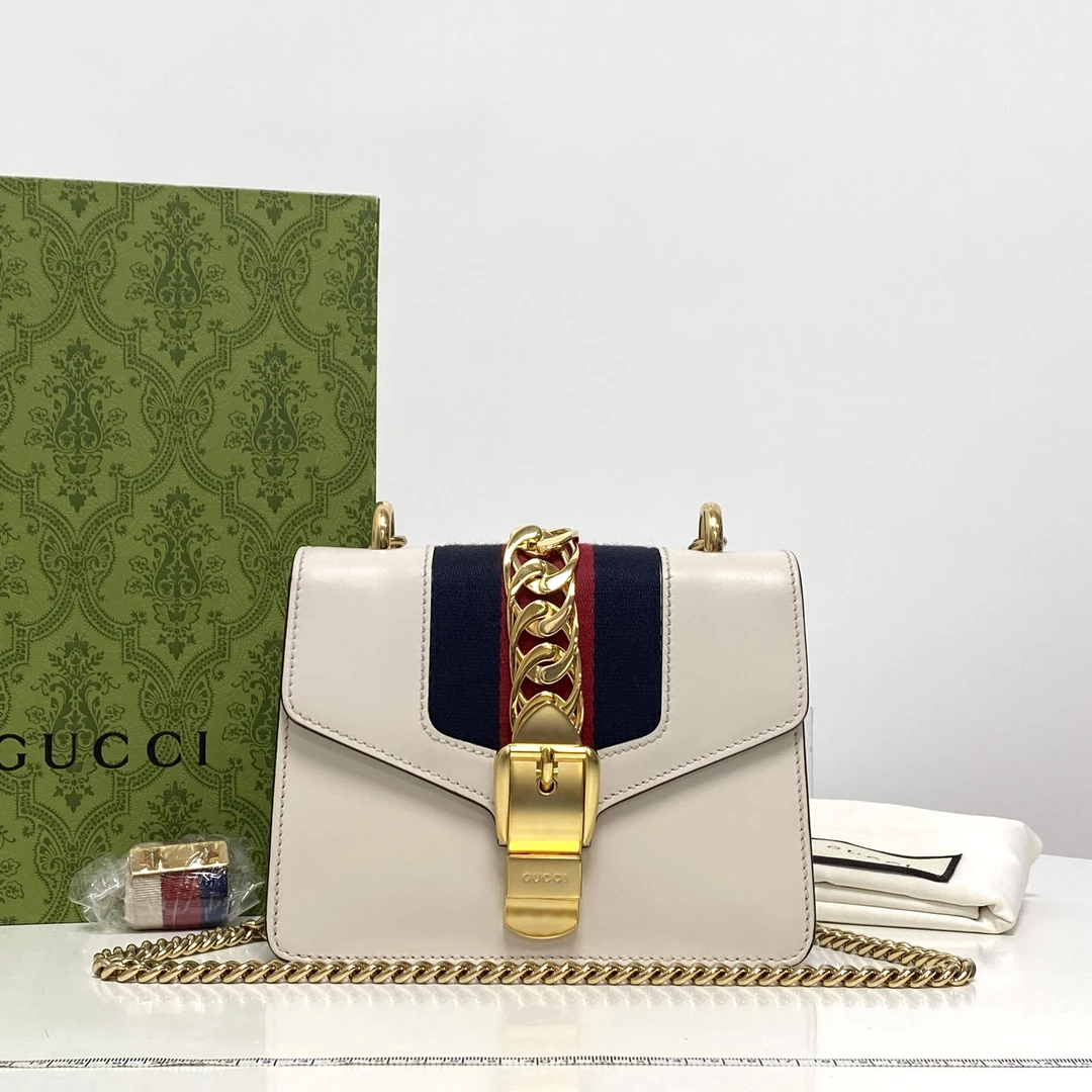 胖虎安安/古驰/95新/公价0/箱包/斜挎包/312501210236