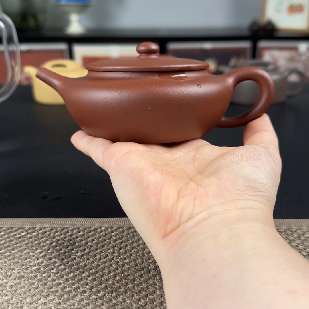 茶壶紫砂扁辰鸡眼紫泥半手190ml