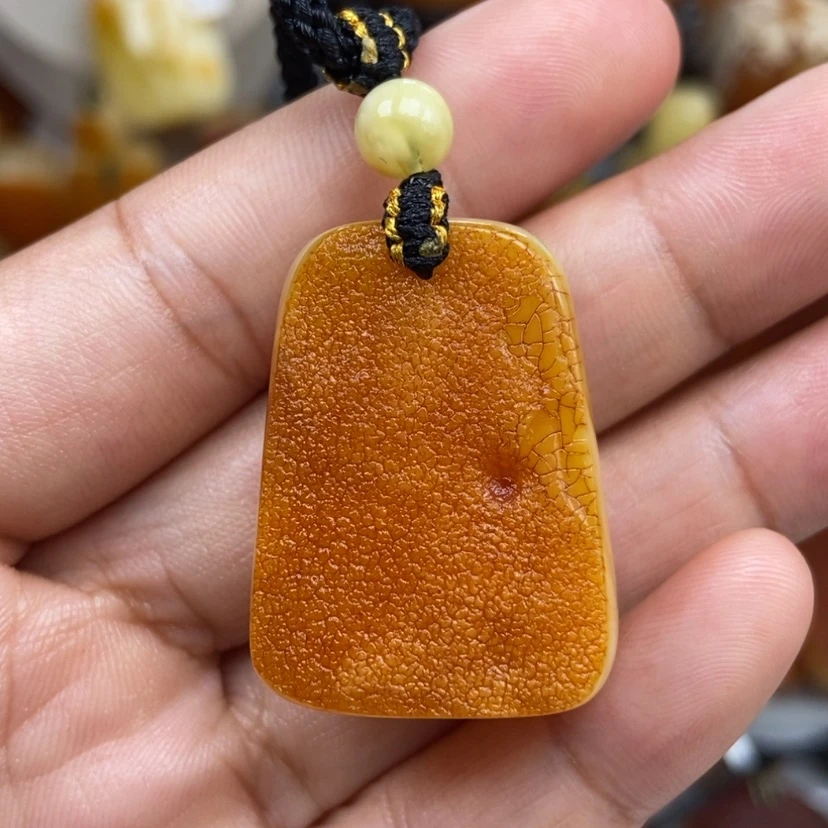 【闪购商品】琥珀颈饰未镶嵌