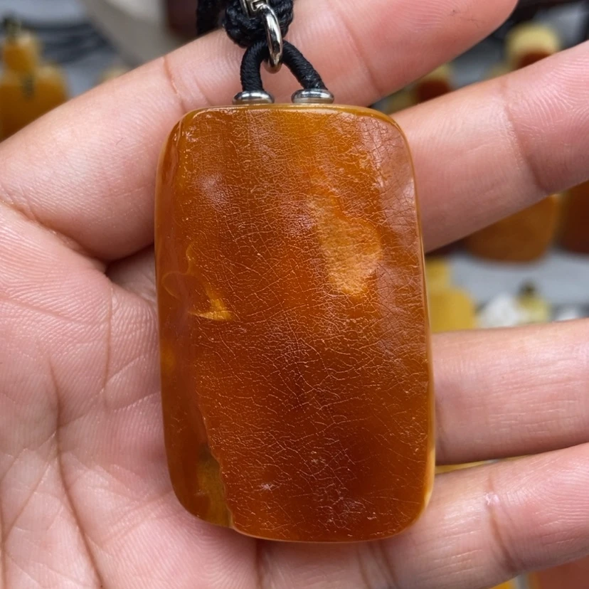 【闪购商品】琥珀颈饰未镶嵌