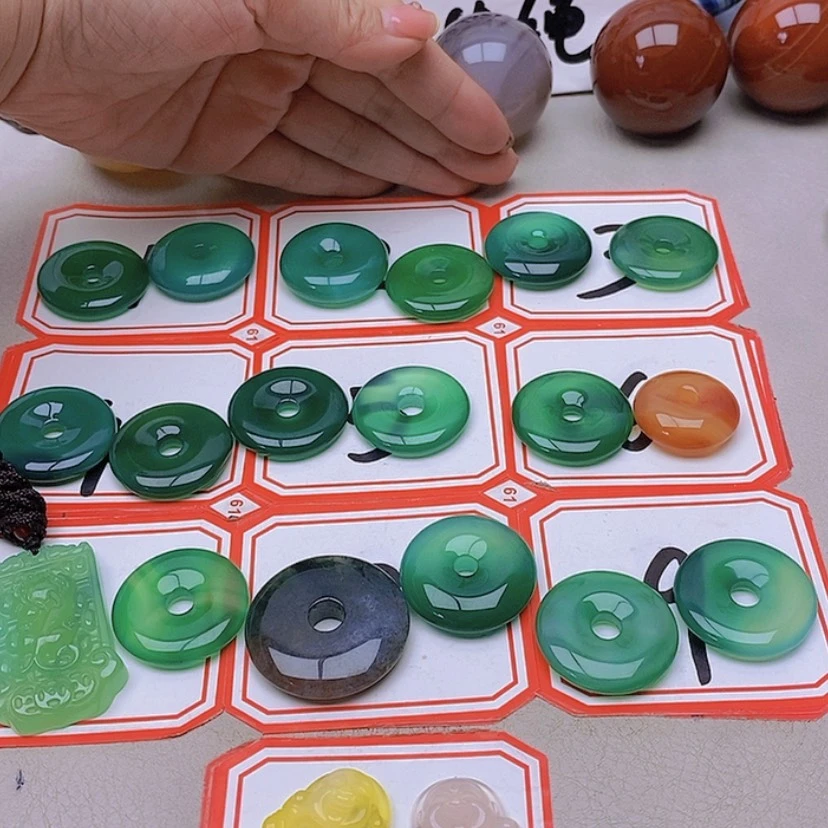 【闪购商品】玛瑙/玉髓未镶嵌珠宝半成品用****0