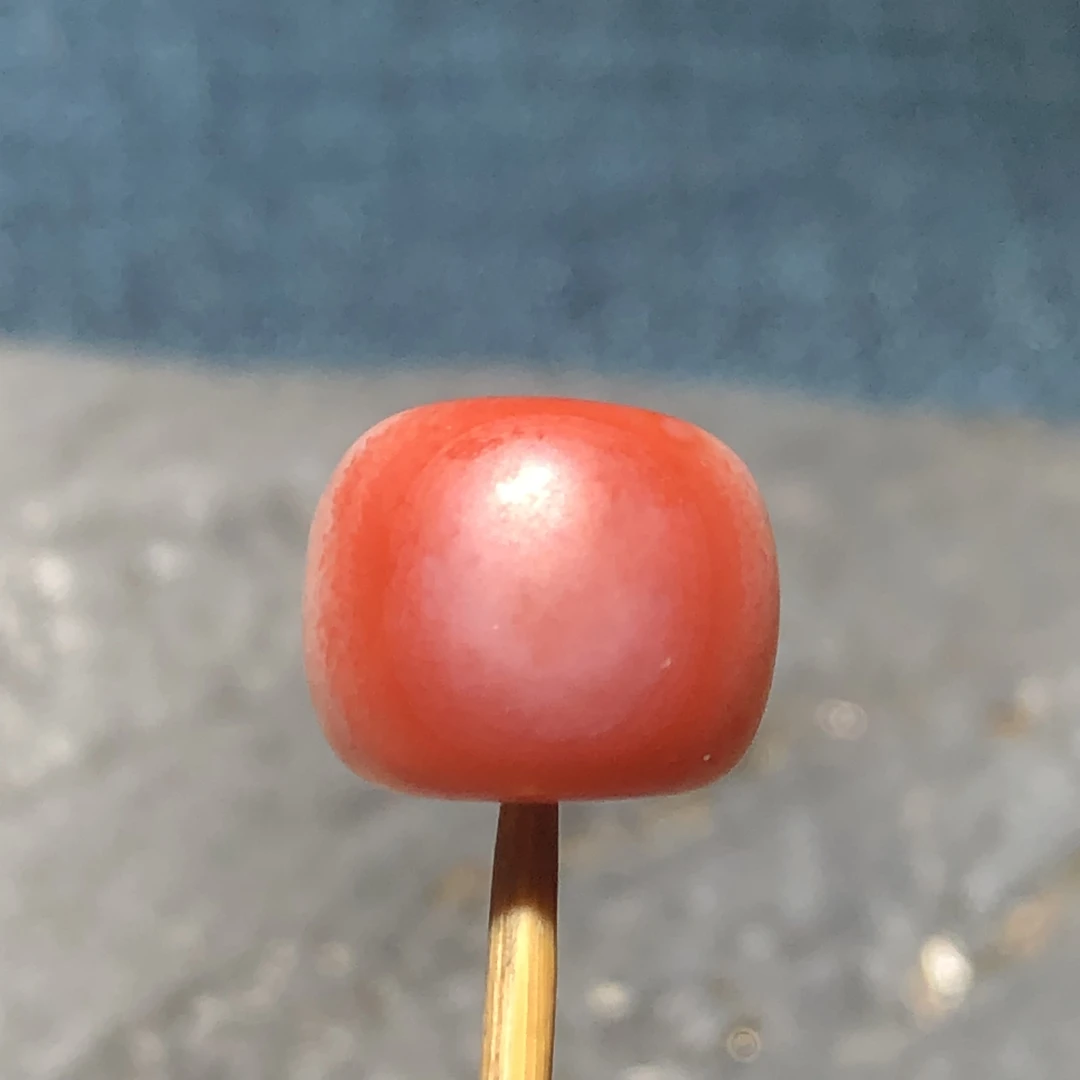 川料原矿南红纯手工打磨尺寸10x12.2毫米，无裂