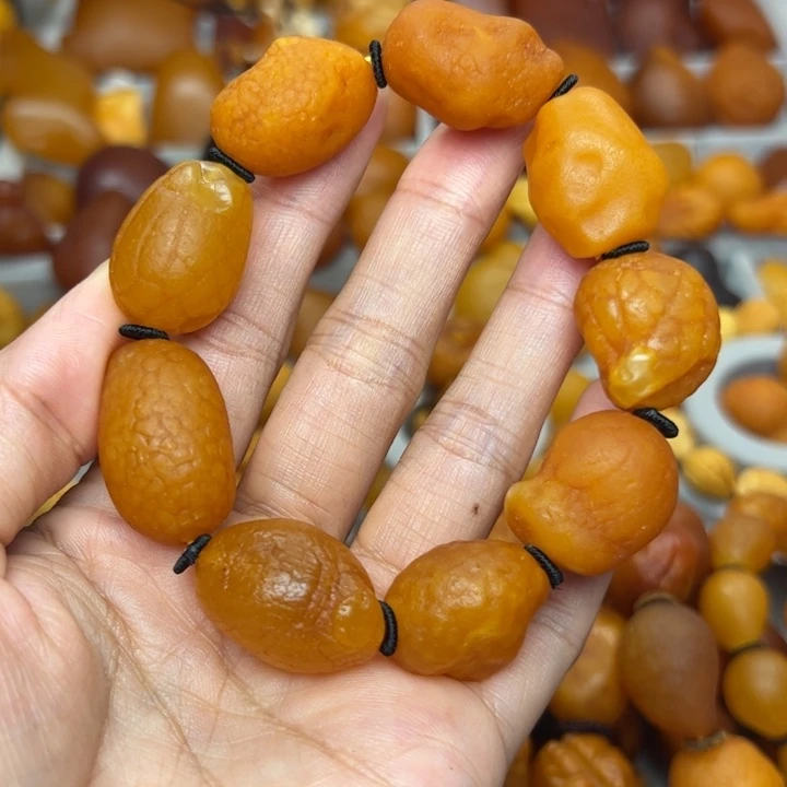 琥珀未镶嵌裸石天然蜜蜡