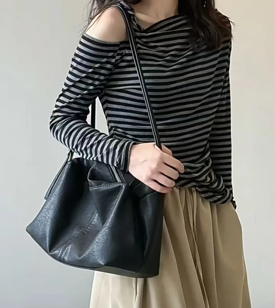 滨莉家【16102】秋季不规则斜肩扭结长袖上衣